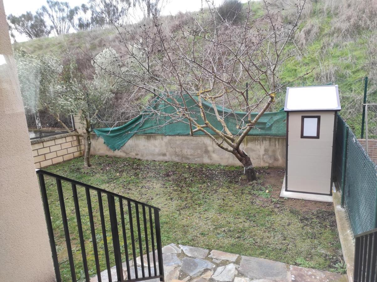 En El Corazon Del Barrio De La Estacion Villa Haro Buitenkant foto